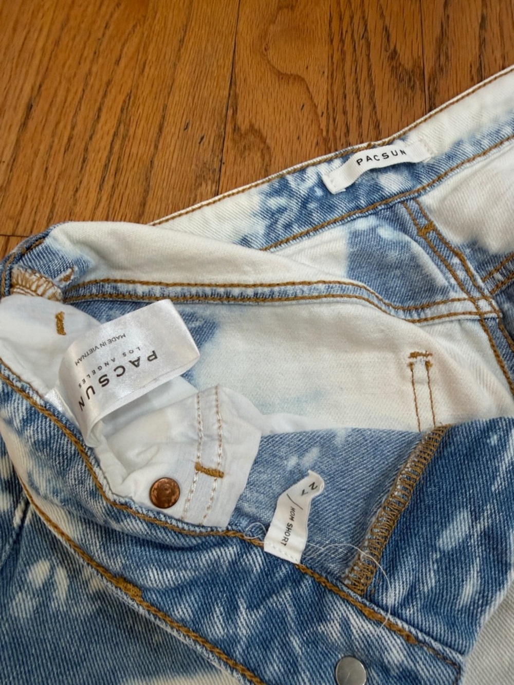PacSun Bleached Blue and White Denim Shorts - Picture 3 of 4
